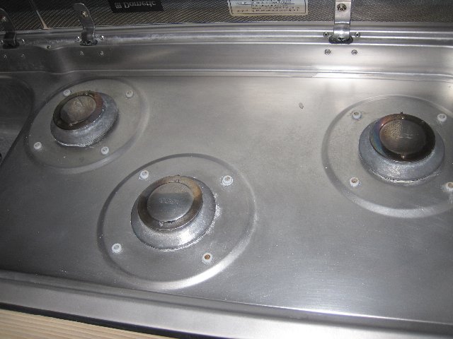 gaspitten caravan schoonmaken